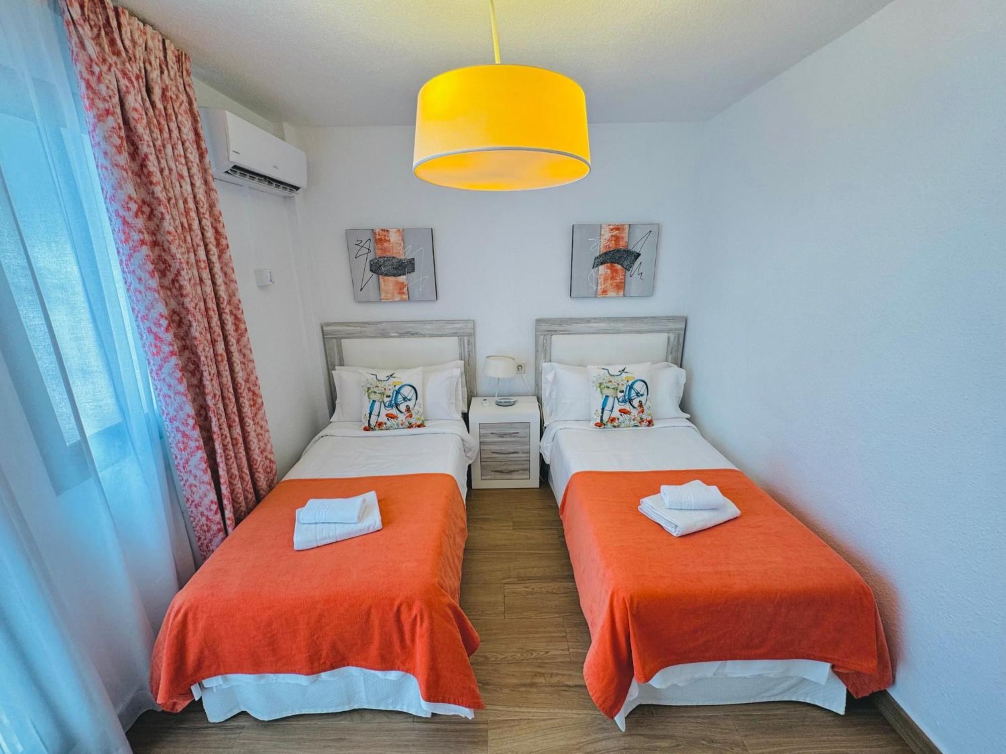 בנאלמדנה Pueblo Evita Premium Suites מראה חיצוני תמונה
