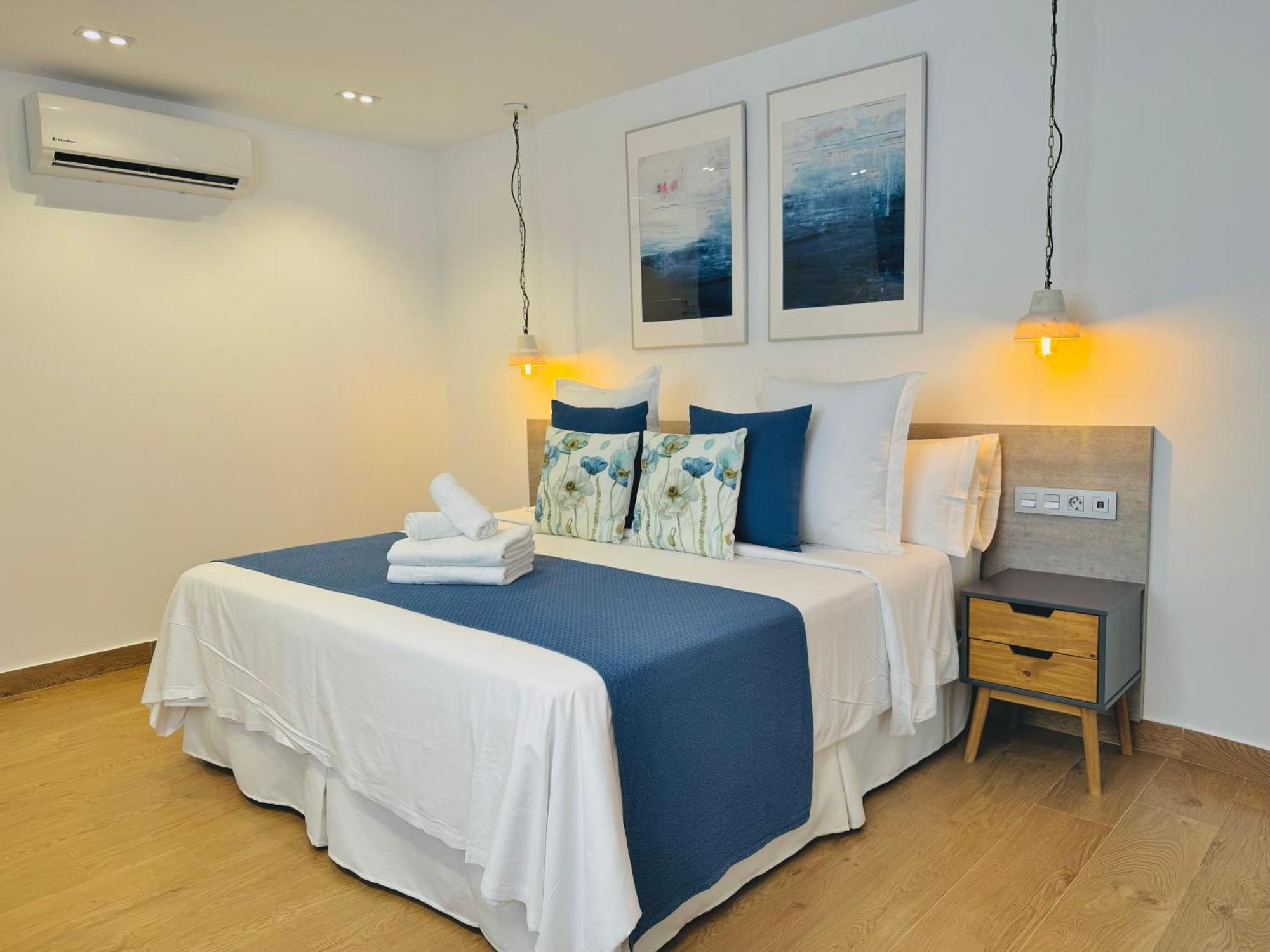 בנאלמדנה Pueblo Evita Premium Suites מראה חיצוני תמונה