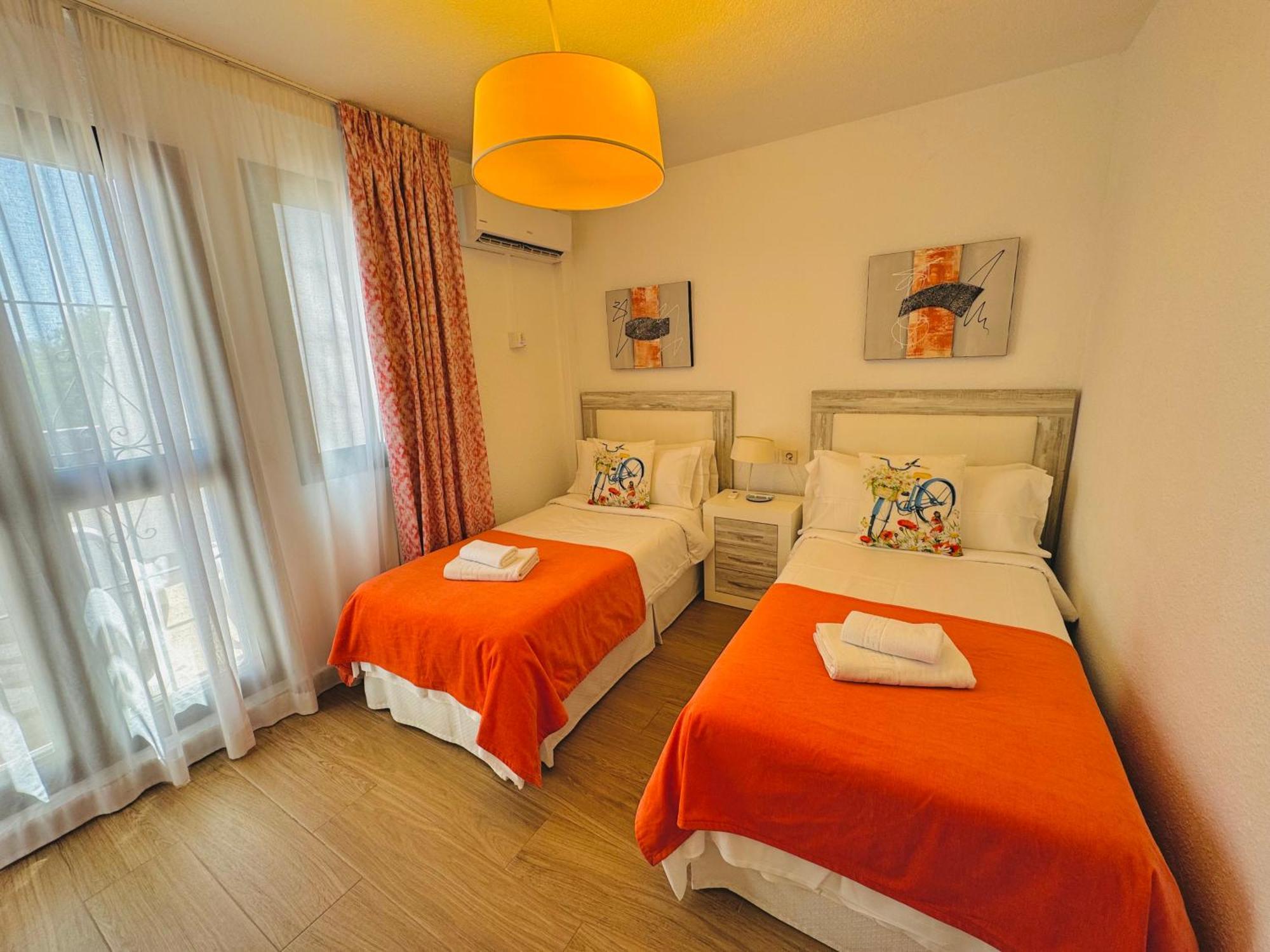 בנאלמדנה Pueblo Evita Premium Suites מראה חיצוני תמונה