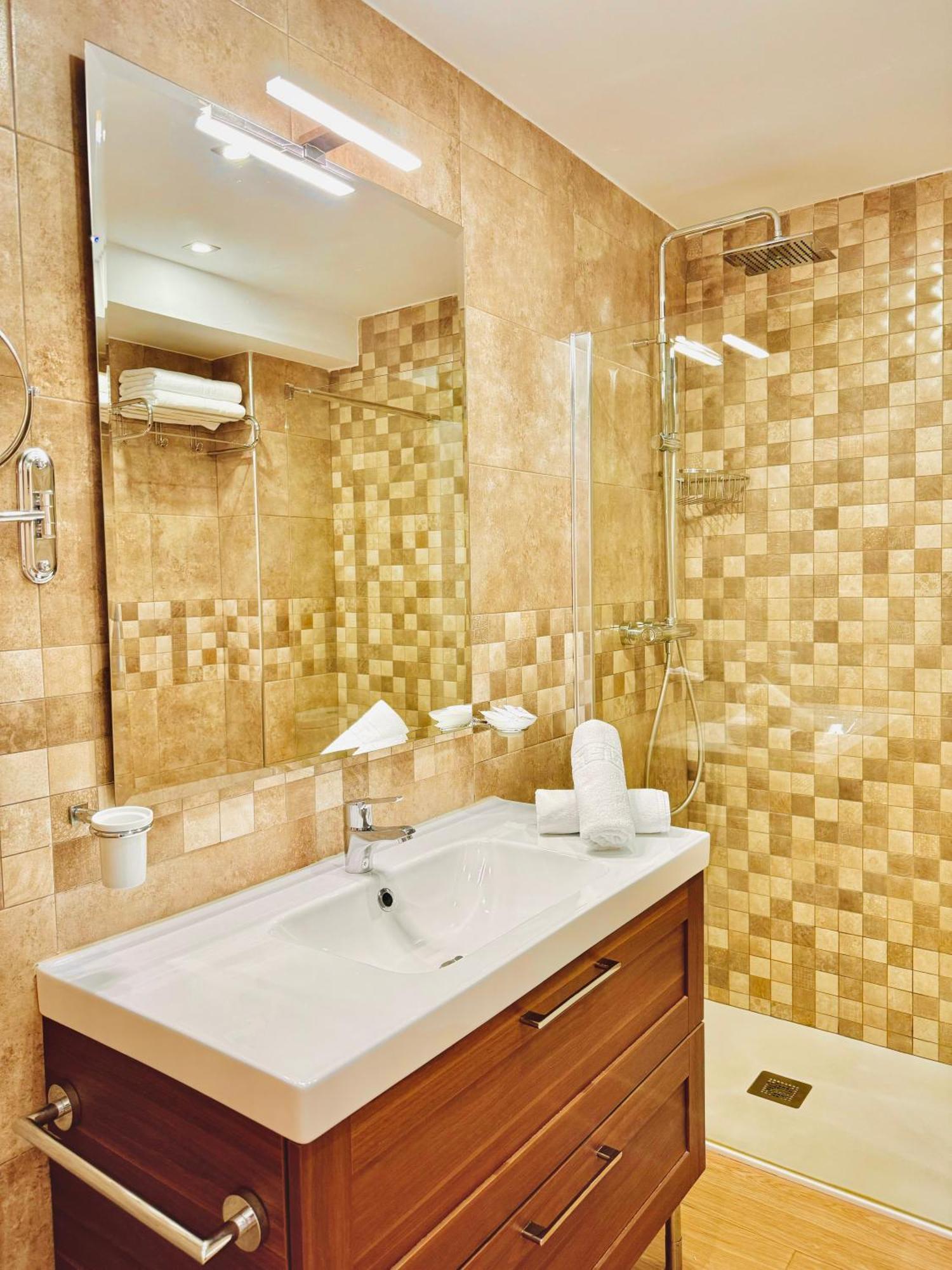 בנאלמדנה Pueblo Evita Premium Suites מראה חיצוני תמונה